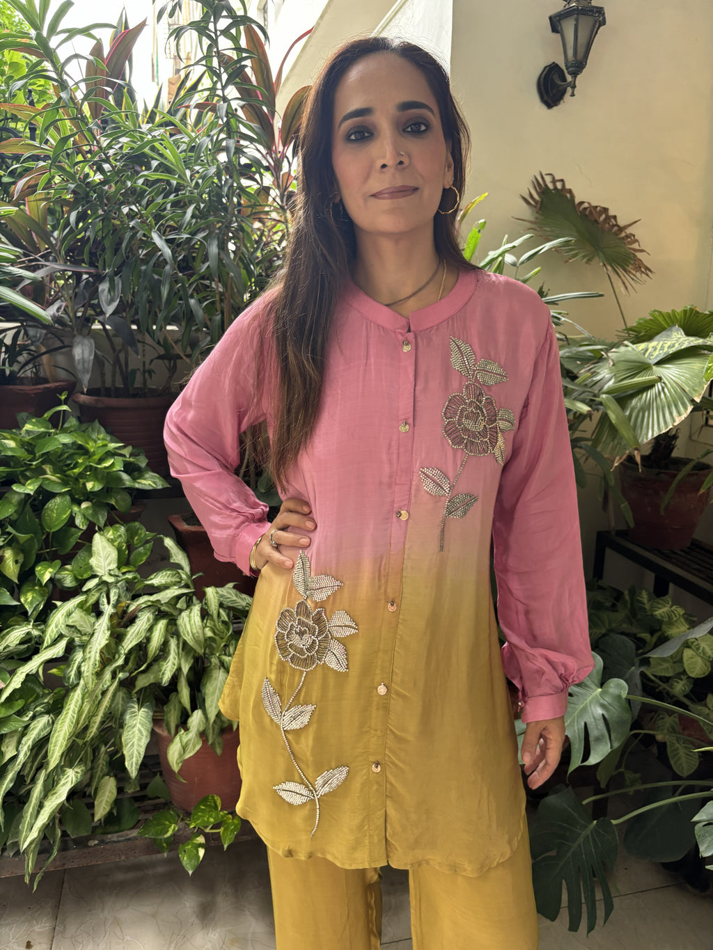Sleek Ombre Finish with Detailed 'Jaal' Embroidery