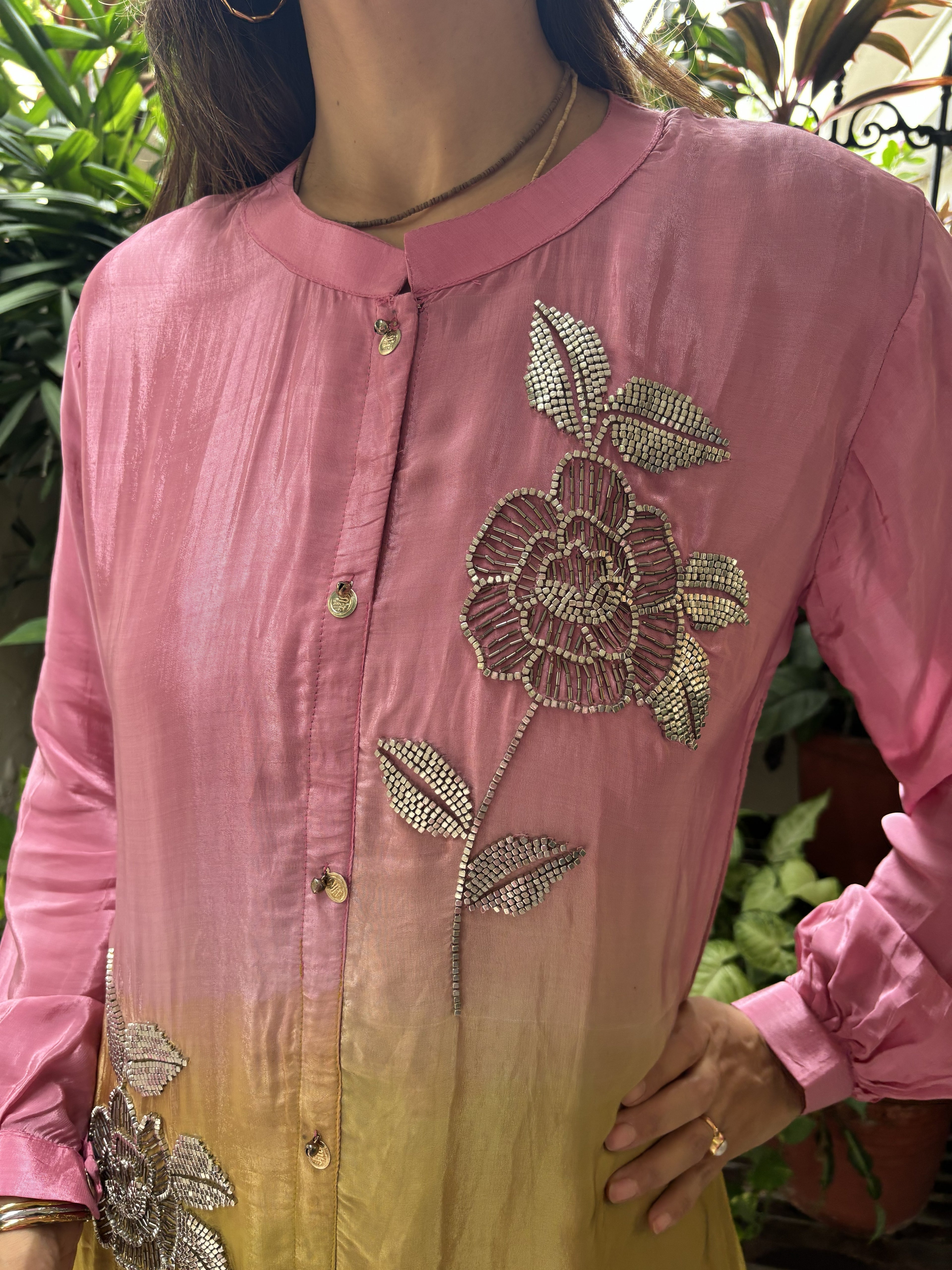 Sleek Ombre Finish with Detailed 'Jaal' Embroidery