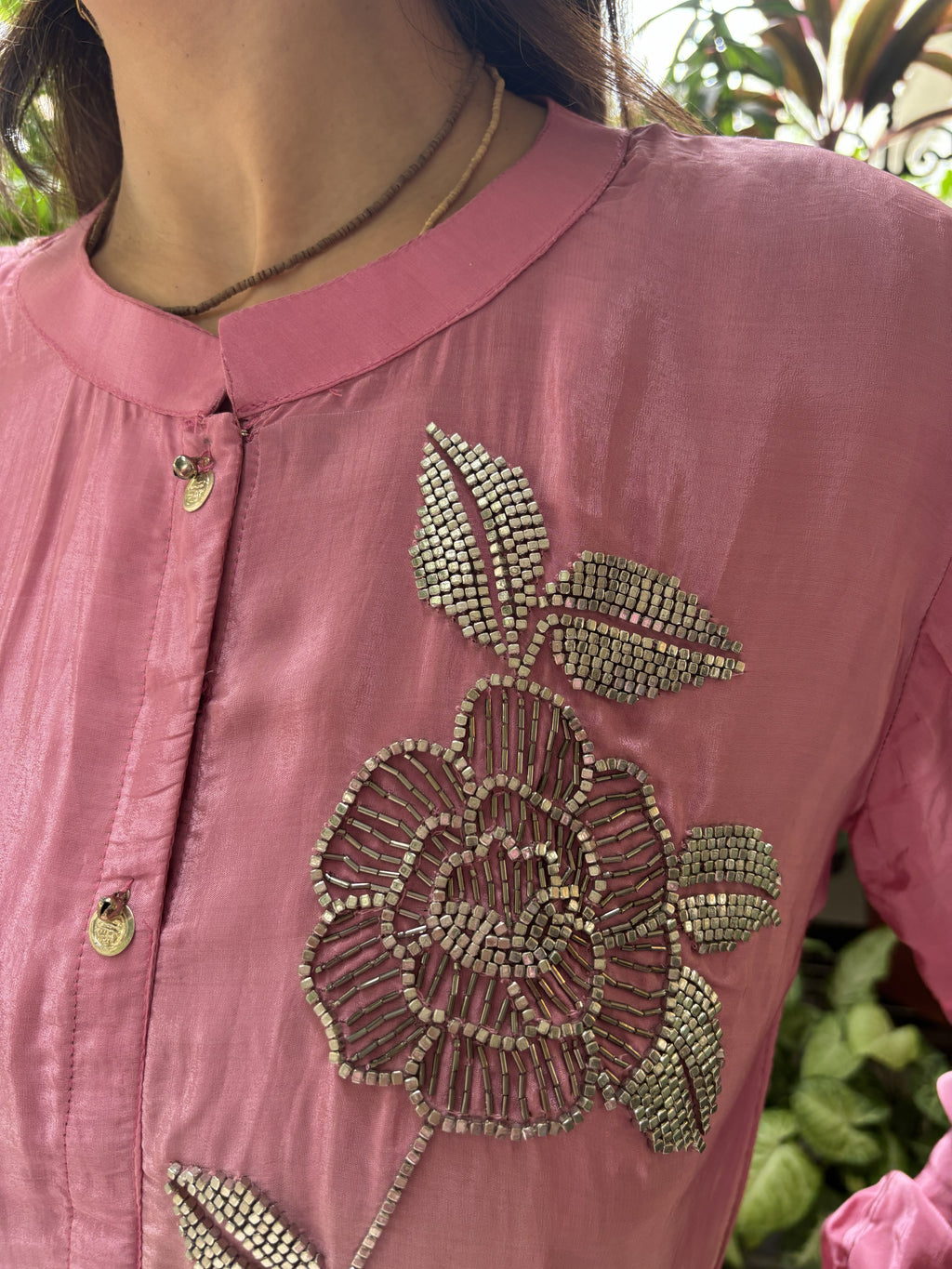 Sleek Ombre Finish with Detailed 'Jaal' Embroidery